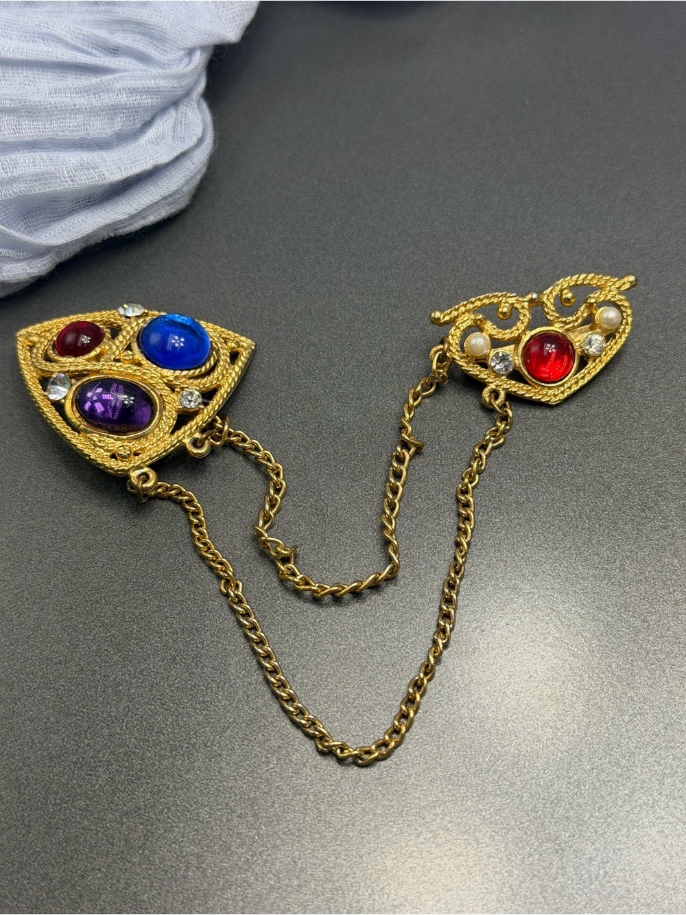 Vintage Chatelaine Brooch Gripoix style #247UB